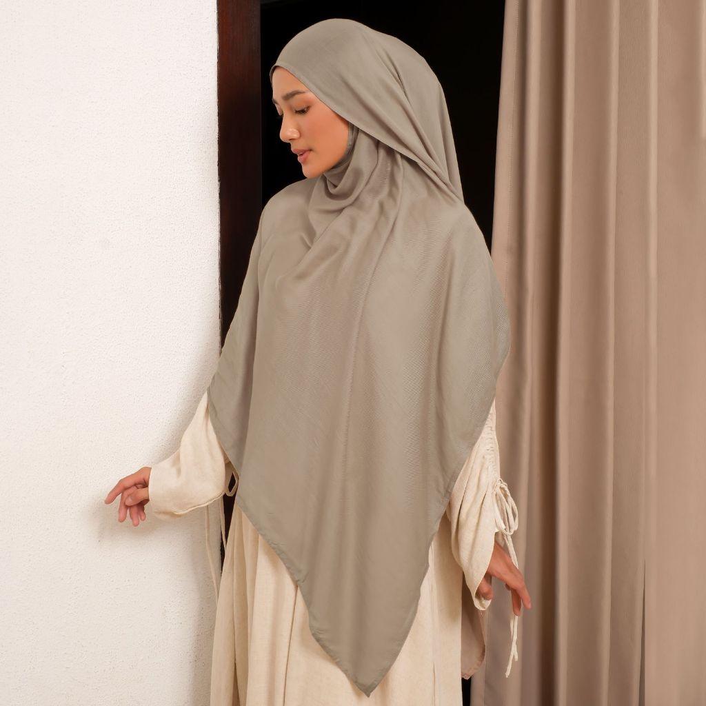 Khawla Shawl (Viscose Pashmina Syari) Taupe
