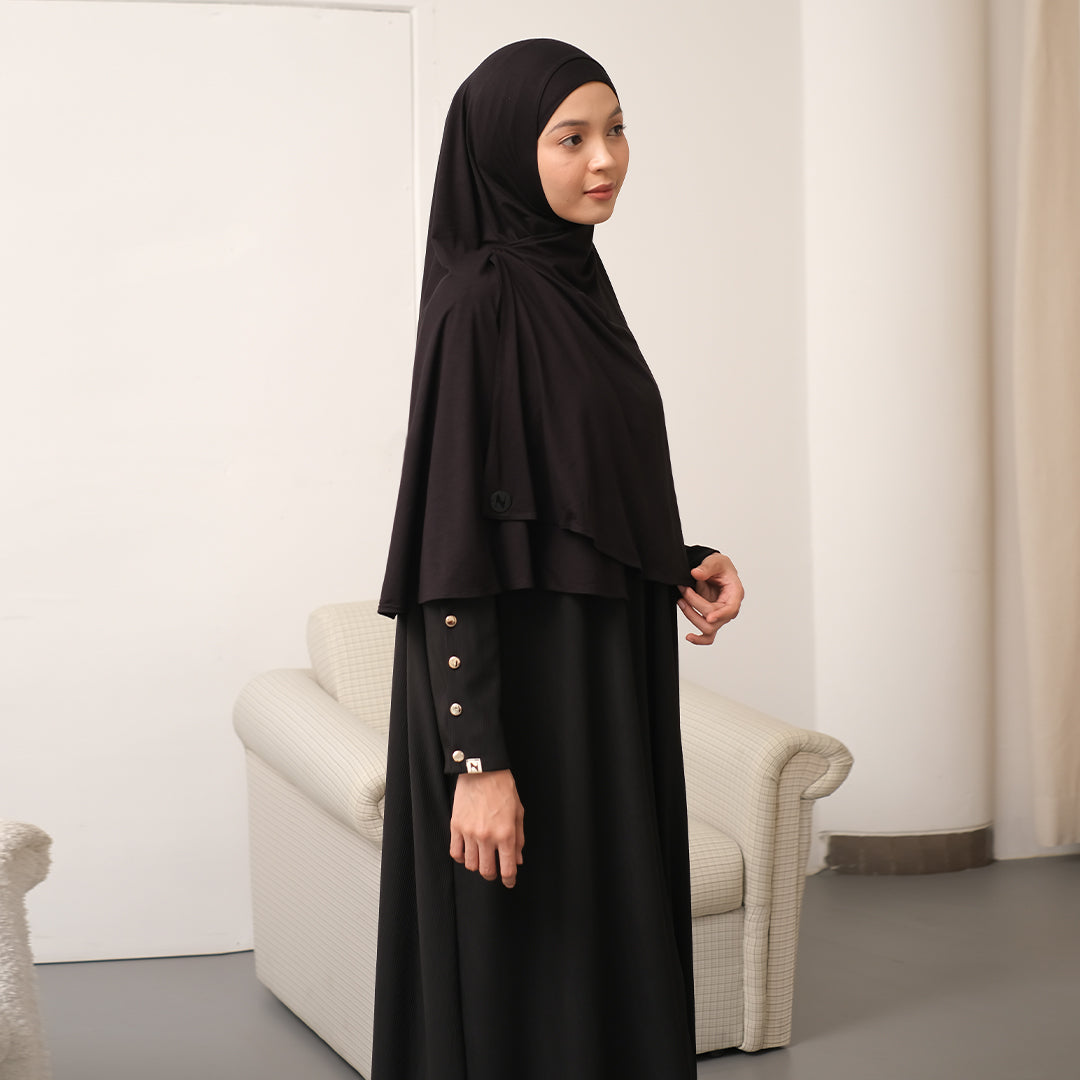 Jedda Knit Abaya in Black (Size S-M)