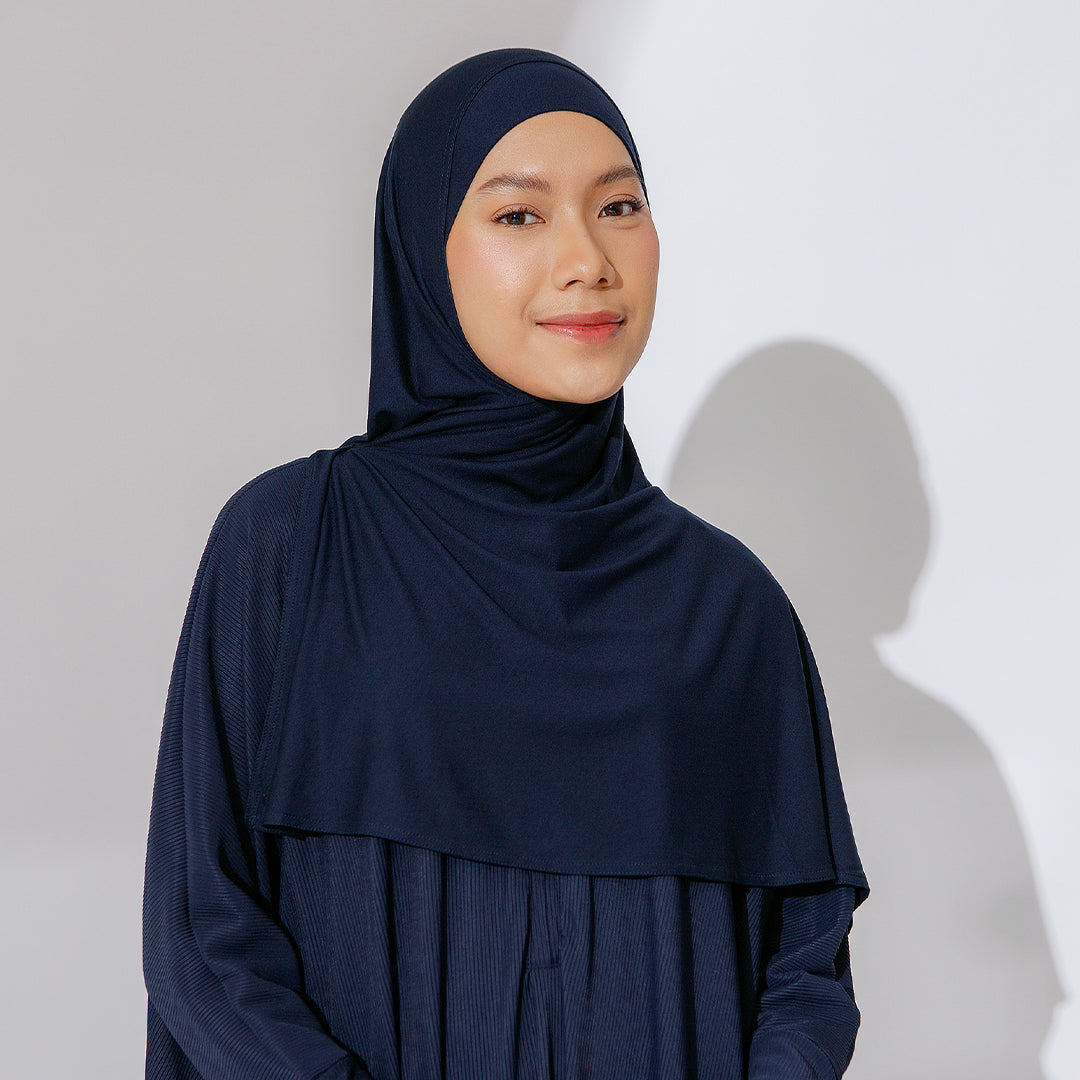 Sauda Instan in Navy (Size S-M)