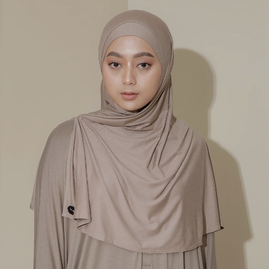 Sauda Instan in Taupe Non Ciput (Size S-M)
