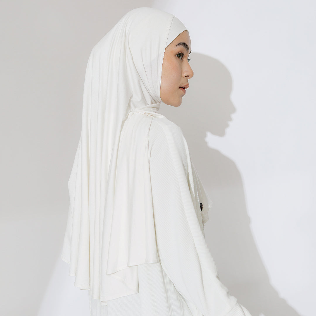 Sauda Instan in Broken White (Size S-M)