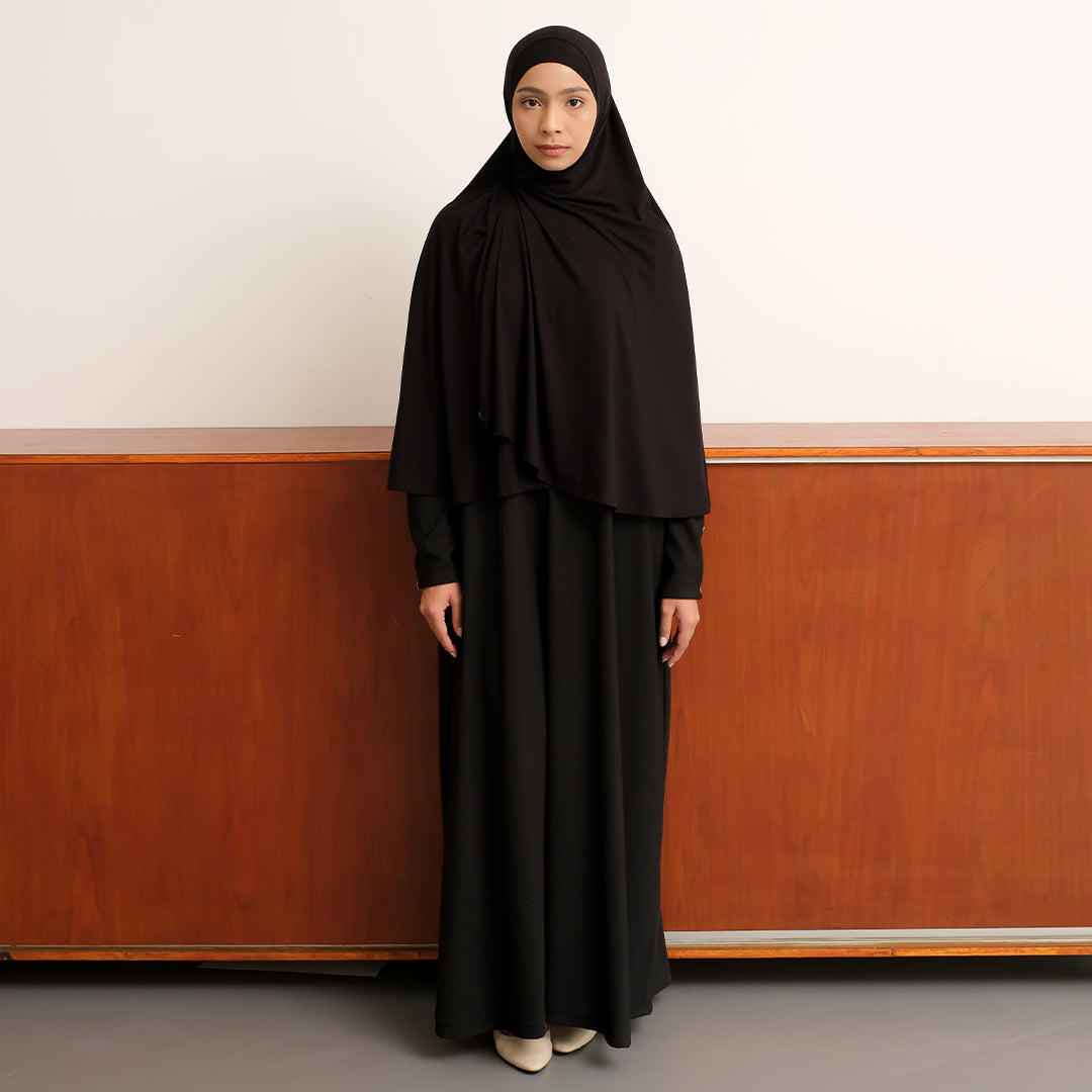 Jedda Knit Abaya in Black (Size L-XL)