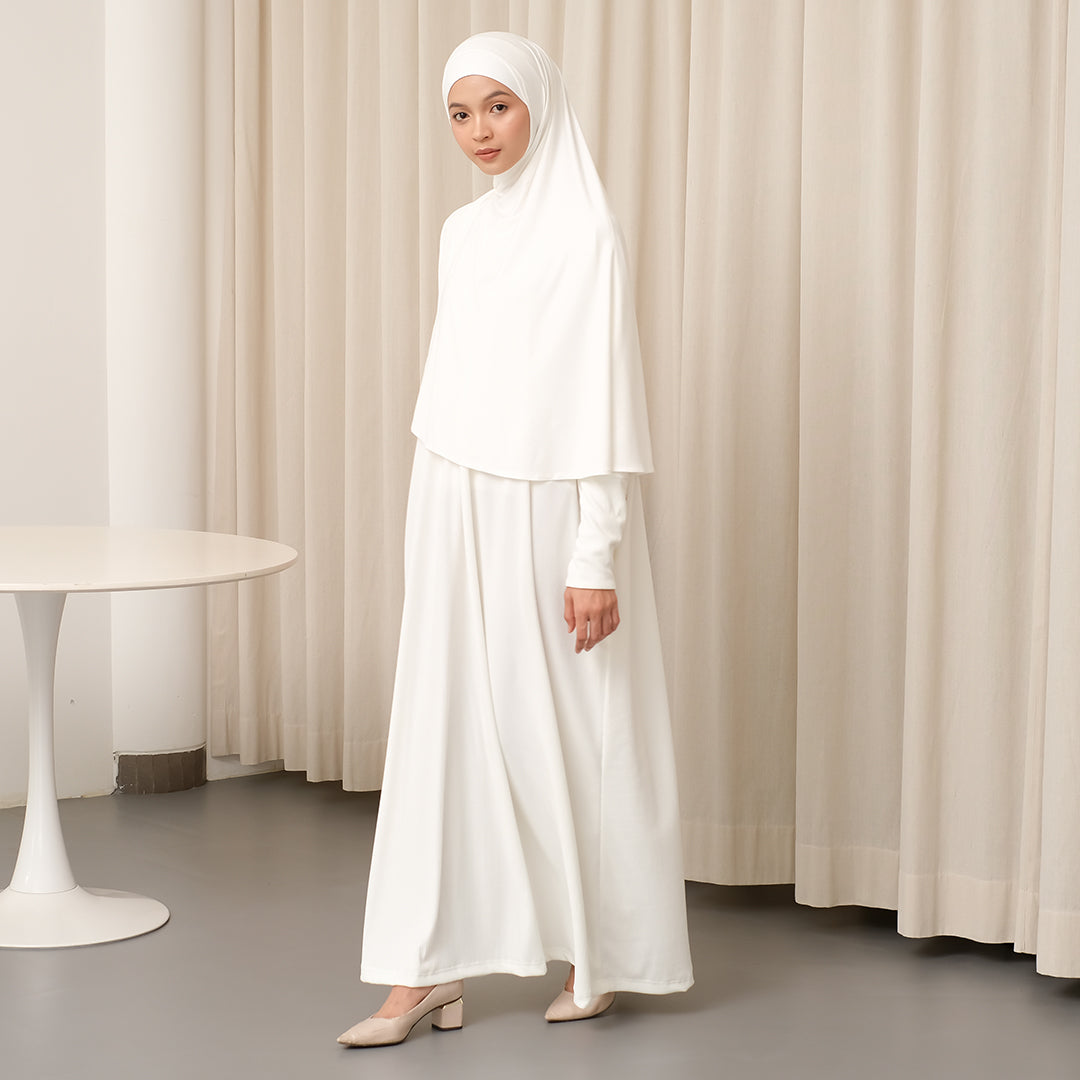 Jedda Knit Abaya in Broken White (Size L-XL)
