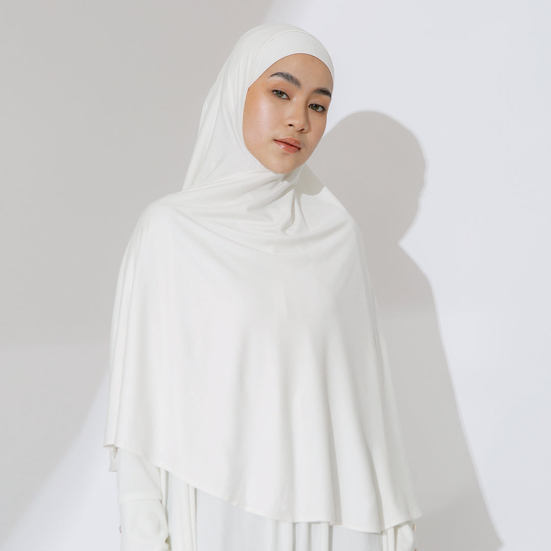 Sauda Instan in Broken White (Size L-XL)