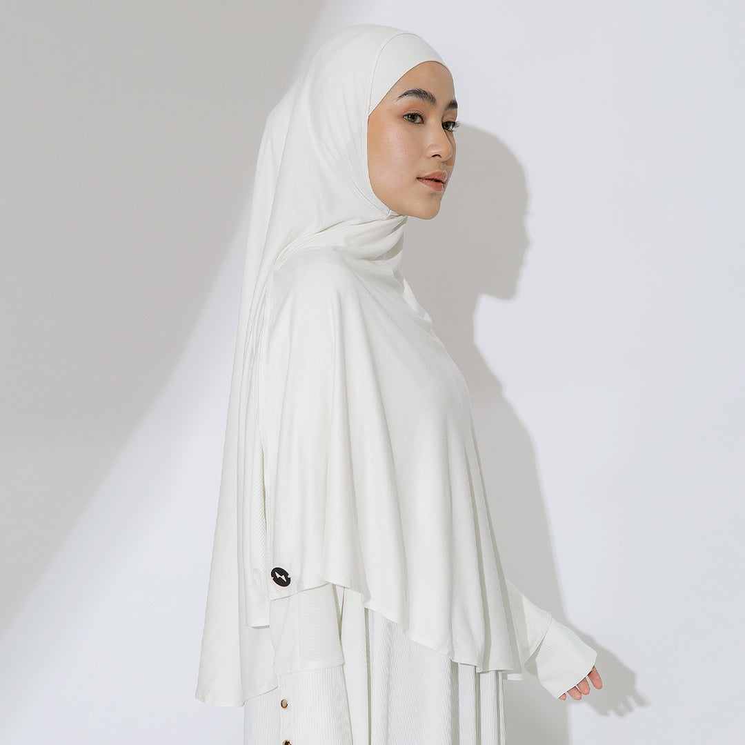 Sauda Instan in Broken White (Size L-XL)